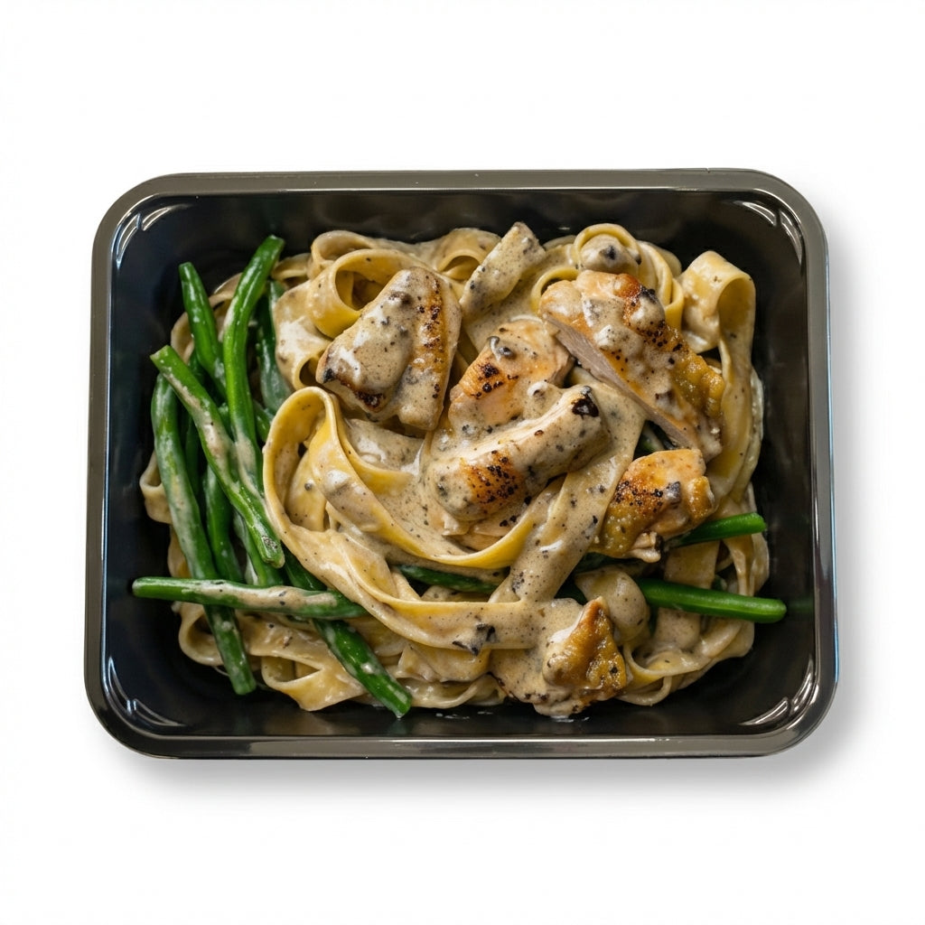 Kylling fettuccini i cremet trøffels sauce & grønne bønner